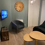 Max1 T2 Avec Terrasse Nouvelle Renovation Octobre 2025 아파트