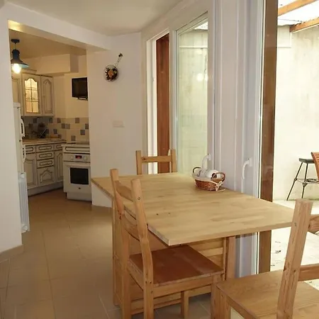 Max1 T2 Avec Terrasse Nouvelle Renovation Octobre 2025